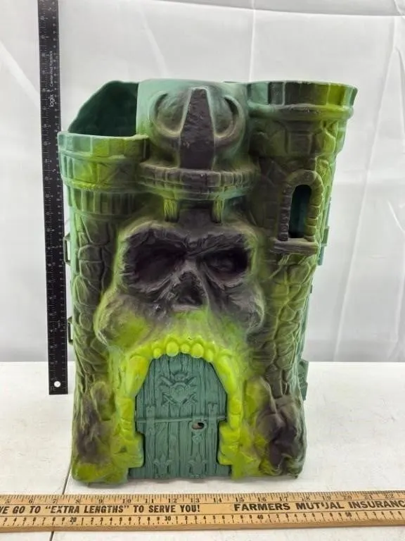 Skull-Faced Fantasy Castle Playset
