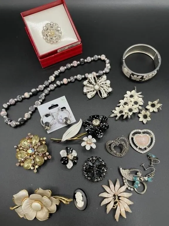 Vintage-Style Mixed Costume Jewelry Lot