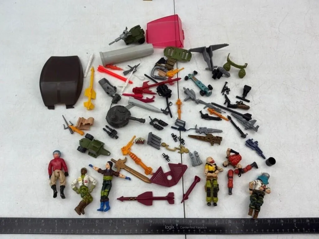 Vintage Action Figures & Accessories (30+)