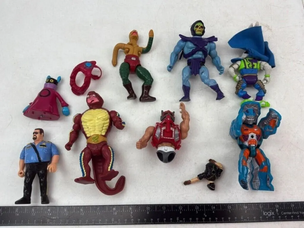 Mixed Action Figures & Accessory (10 Figures)