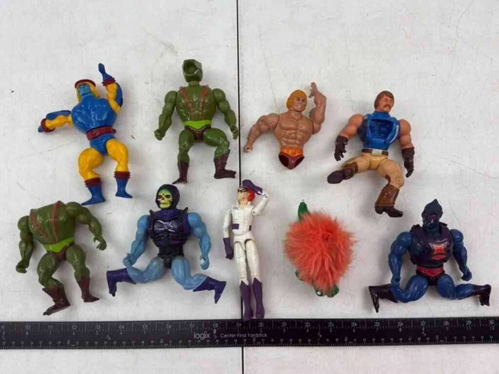 Assorted Action Figures & Creature (Lot of 9)