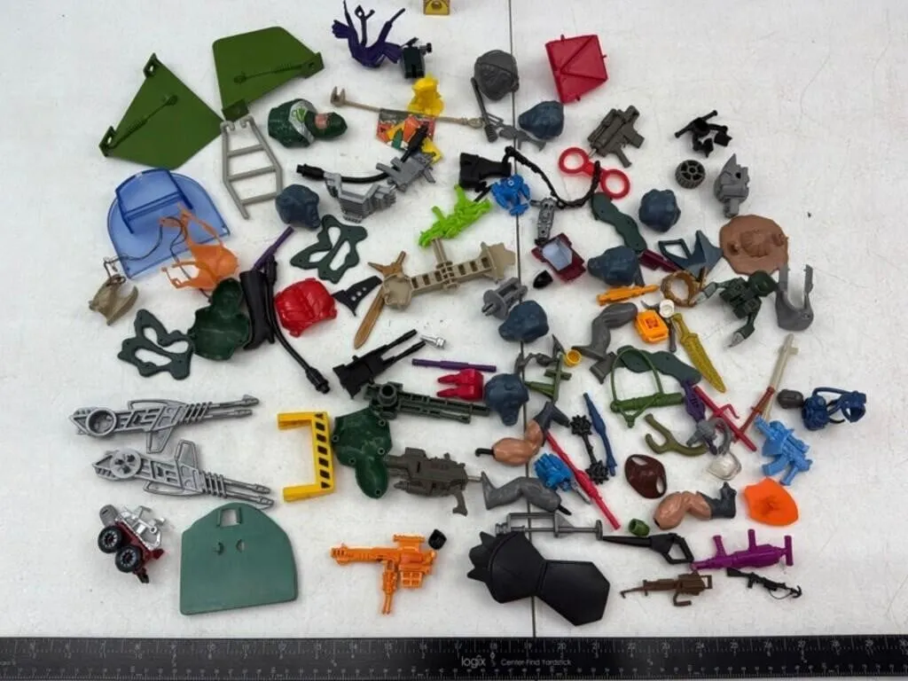 Mixed Action Figure Accessories Approx. 80pc