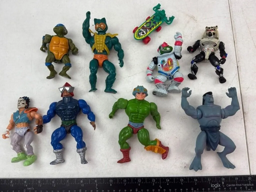 Mixed Action Figures & Skateboard (Lot of 9)