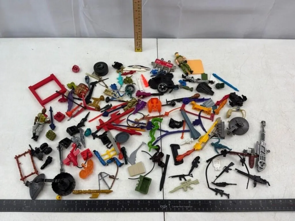 Vintage Action Figure Parts & Accessories