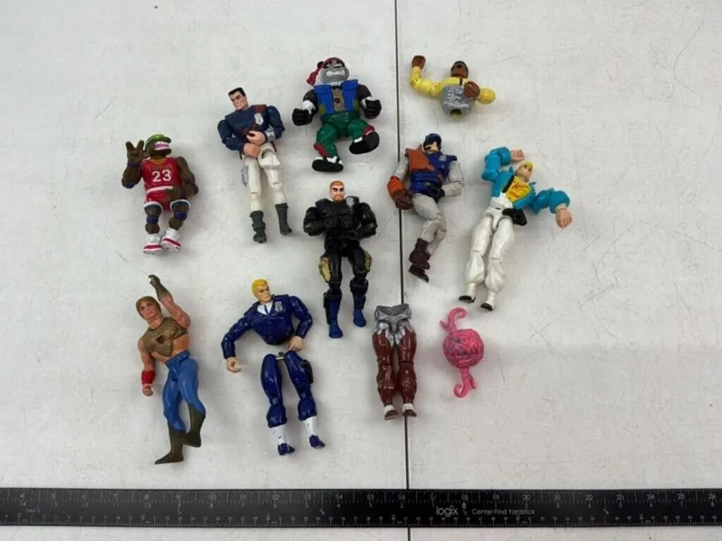 Mixed Vintage Action Figures (11pc)