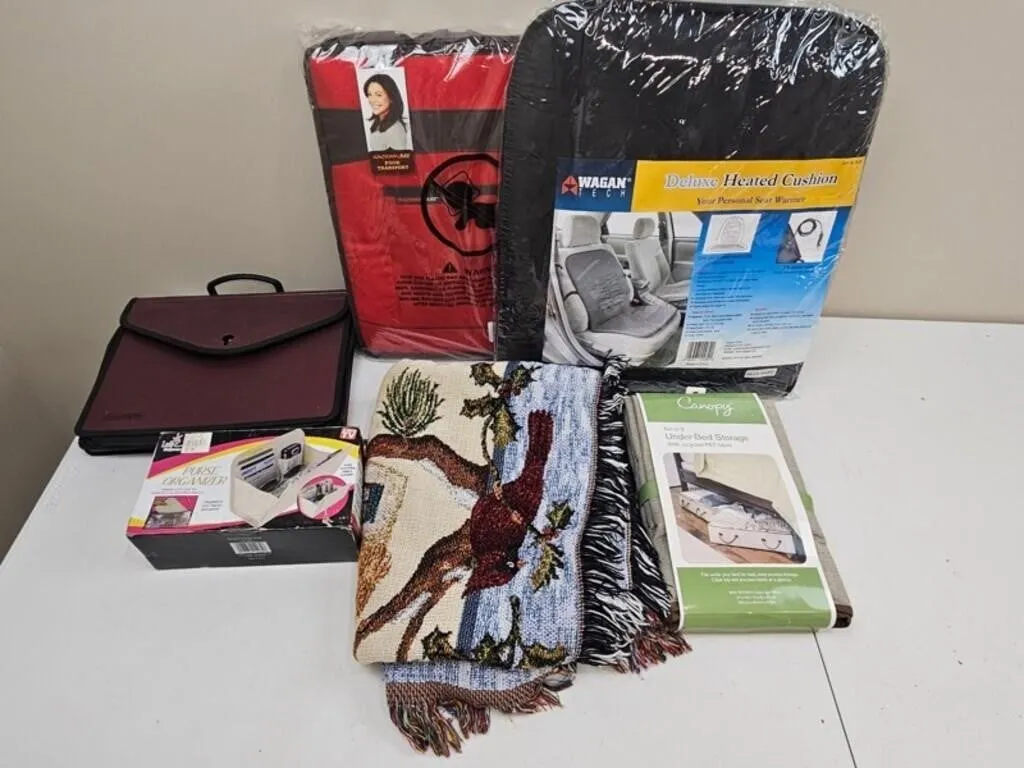 Mixed Home Goods - Wagan Cushion (Lot of 7)