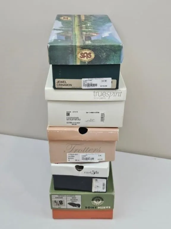 Women's Shoe Assortment - 4 Pairs