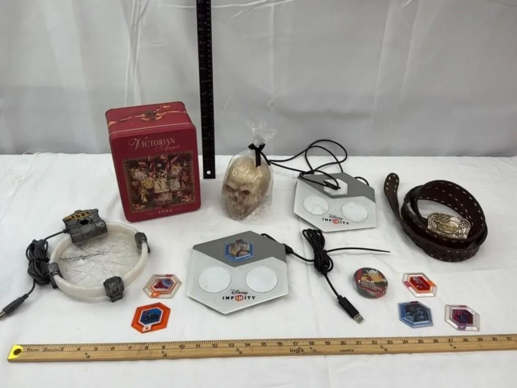 Disney Infinity & Mixed Collectibles (12pc)