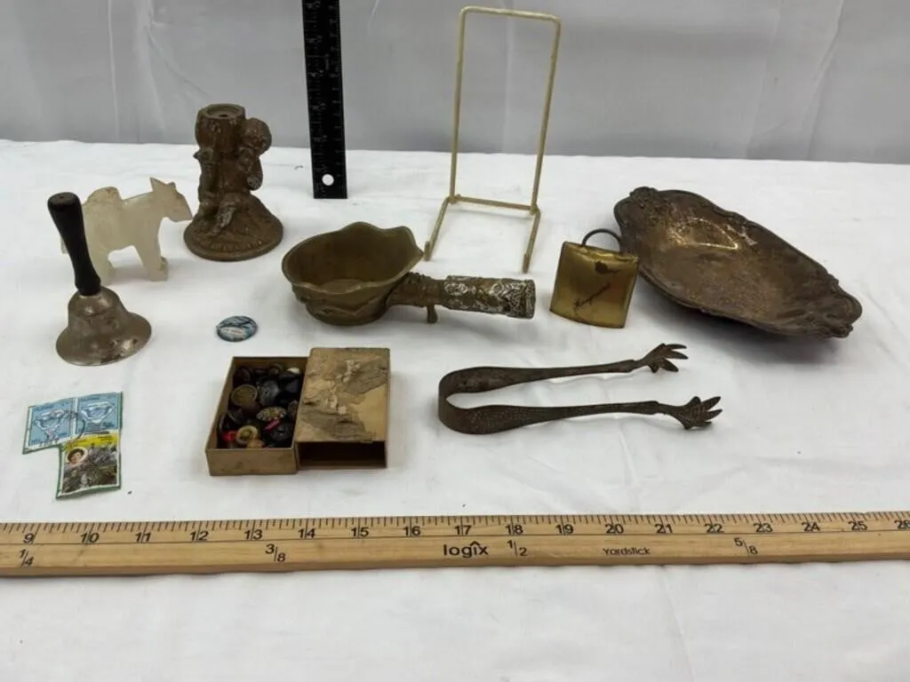 Assorted Metal Collectibles & Buttons (14pc)