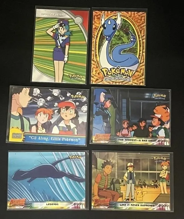 Topps Pokemon Trading Cards (6)