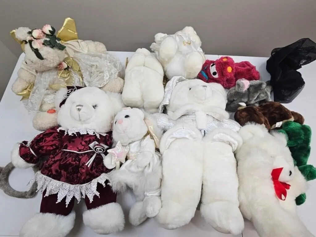 Mixed Plush Teddy Bear Collection (Lot of 12)
