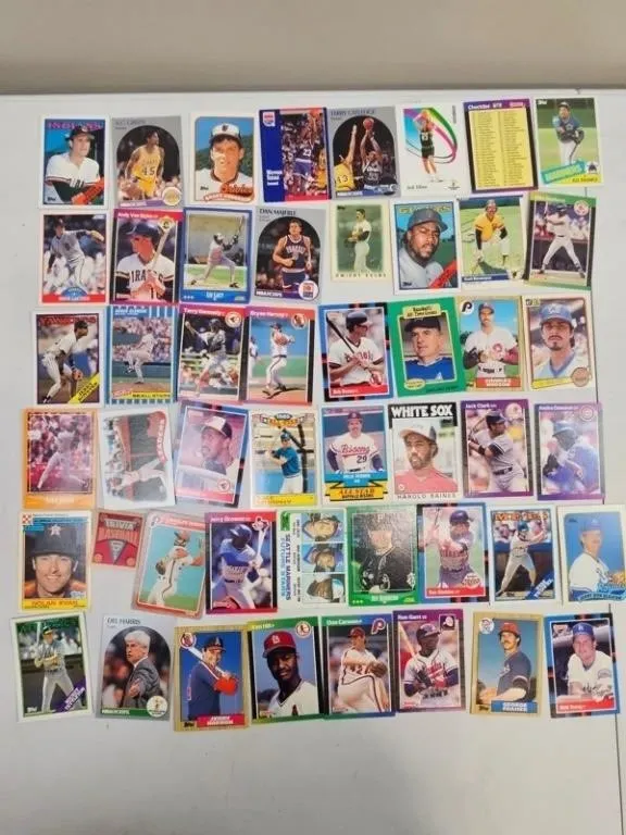 Vintage Baseball & Basketball Cards (Lot of 48)
