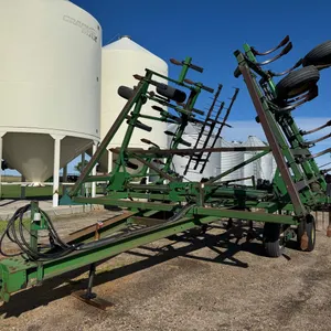 John Deere 610 35' chisel plow,