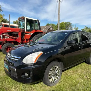 2010 Nissan Rouge 8WD SUV