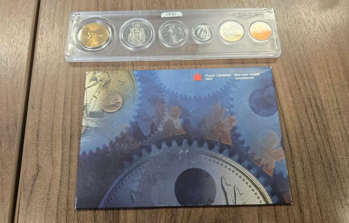 1999 RCM PL Special Plated Test Coin Set (Sealed) & 1991 Coin Set in Holder
UNRESERVED