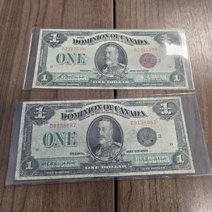 (2) 1923 Dominion of Canada One Dollar Banknotes - Black & Bronze Seals
 UNRESERVED