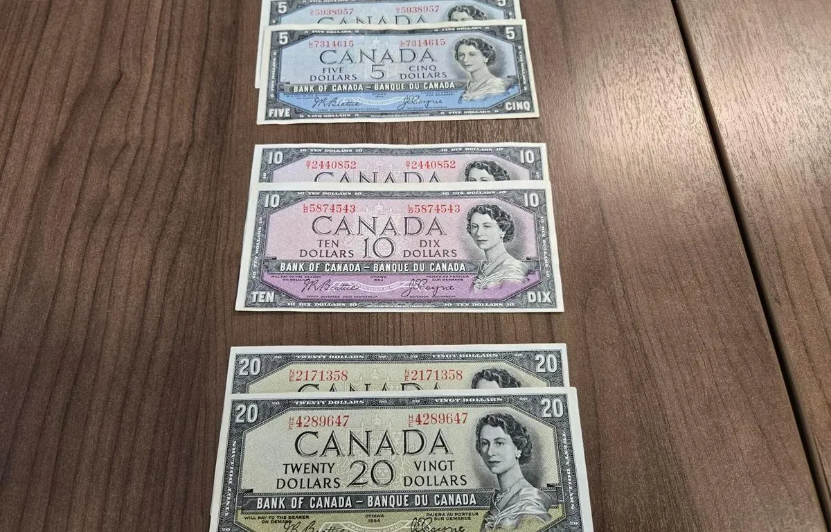 (6) 1954 Bank of Canada $5, $10 & $20 Banknotes (Beattie/Resminsky & Beattie/Coyne)
UNRESERVED