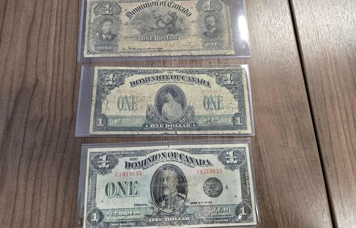 Dominion of Canada 1898, 1917 & 1923 One Dollar Banknotes
UNRESERVED