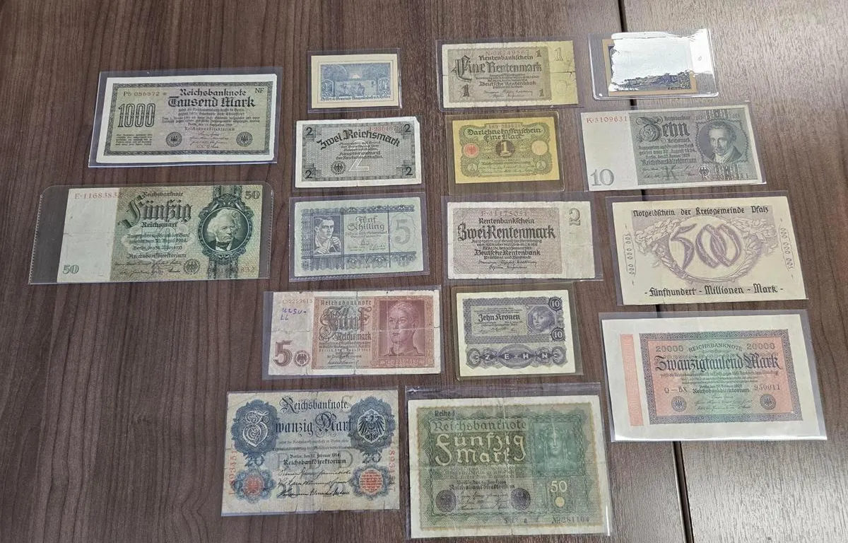 (16) Various Germany/Austria Paper Notes
UNRESERVED