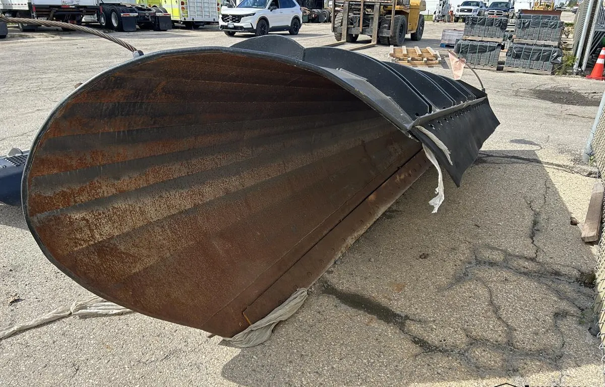 Heavy-Duty Snow Plow Blade
UNRESERVED