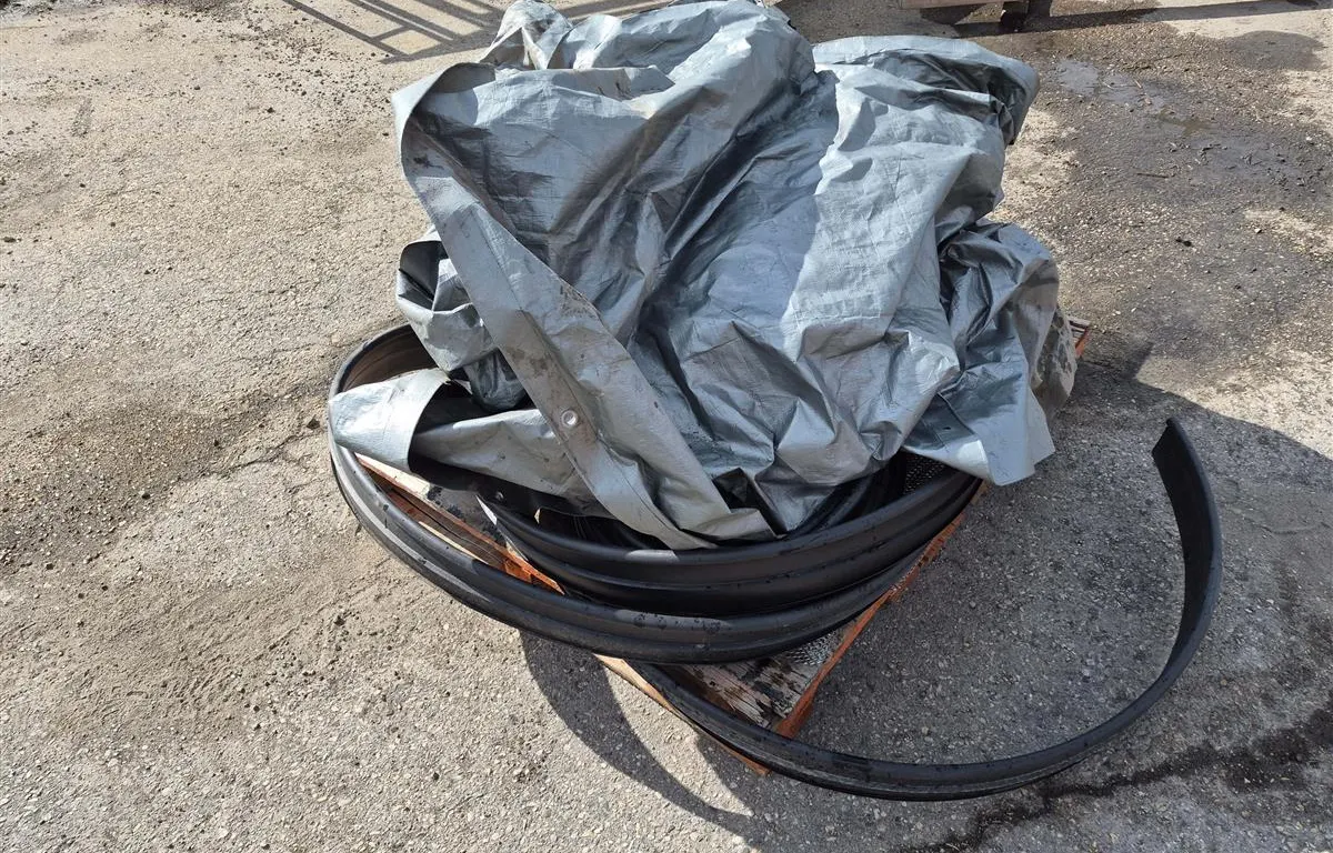 Assorted Tarps, Garden Edging & Masonry Mesh
UNRESERVED