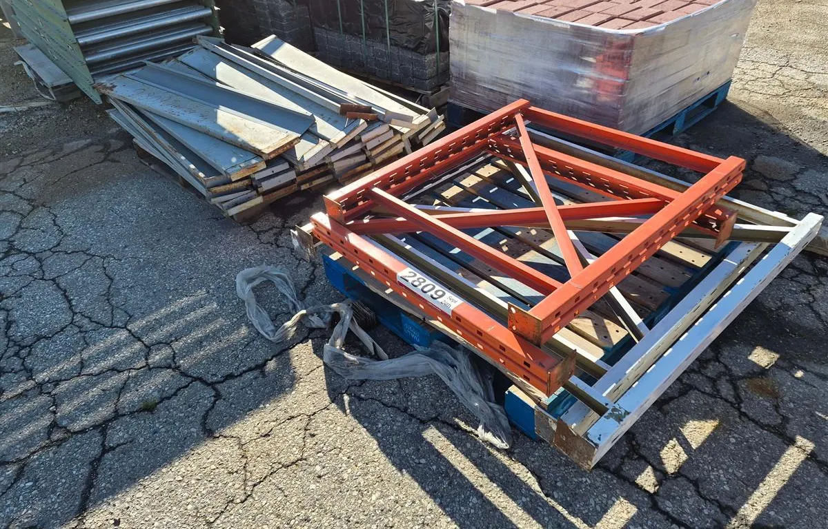 Assorted Pallet Racking Components
UNRESERVED
