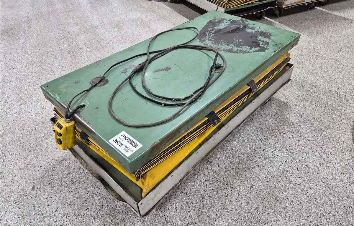 American M-1070 Scissor Lift Table
UNRESERVED