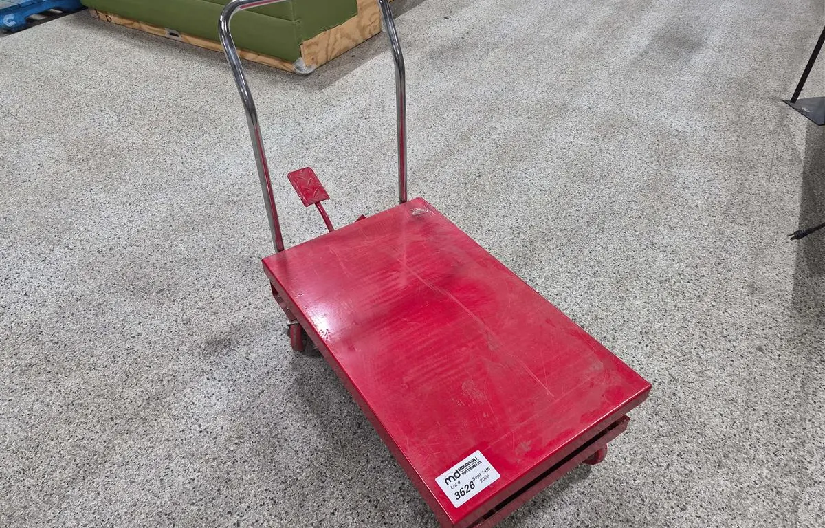 GRIP 660 lb Hydraulic Table Cart
UNRESERVED