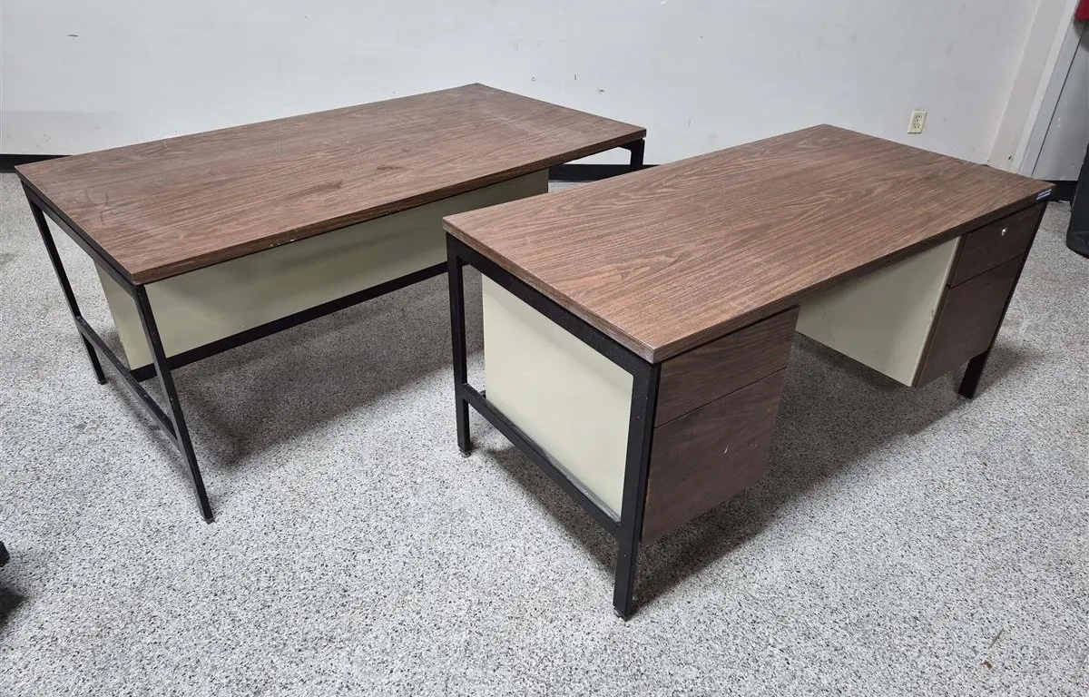 Pair of Metal Frame Office Desks
UNRESERVED