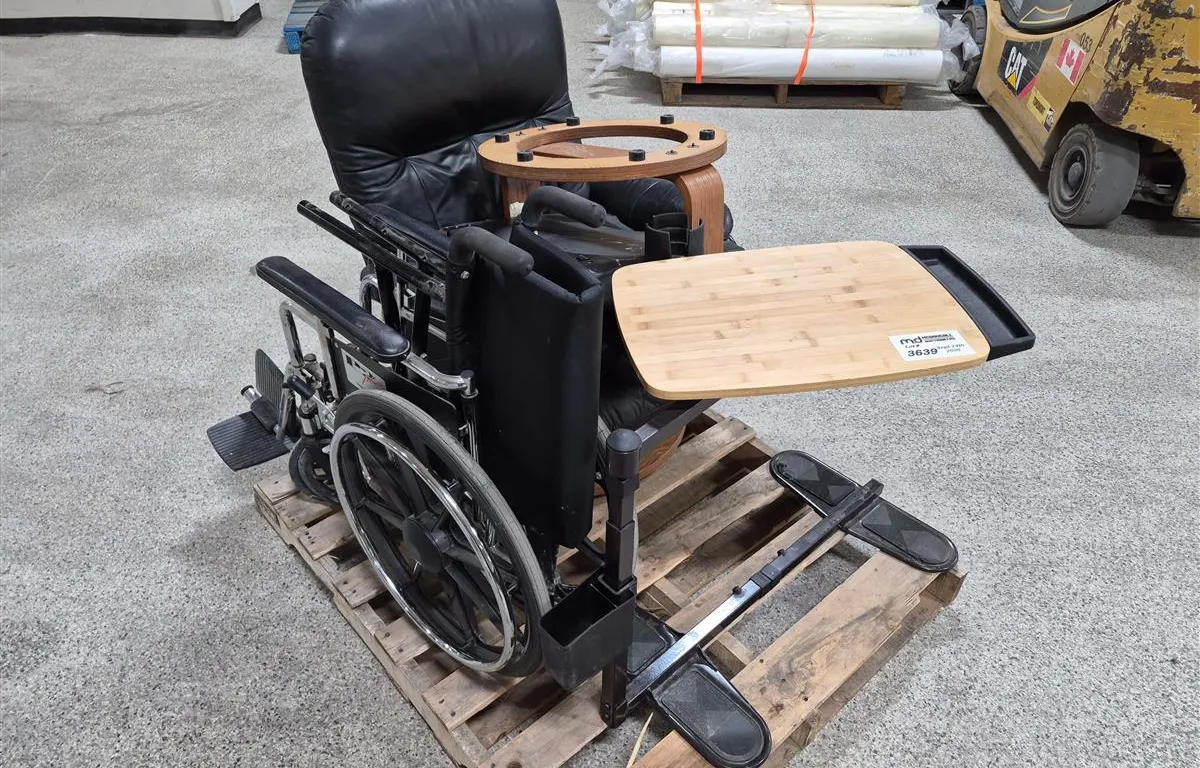 Leather Easy Chair, TV Dinner Tray & P2 Wheelchair
UNRESERVED