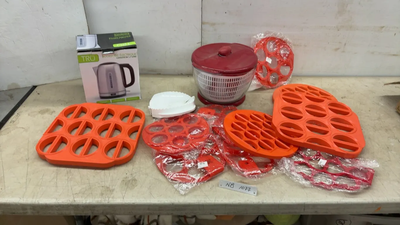 TRU 1.7 Litre Electric Kettle, Salad Spinner, and Perogy Molds