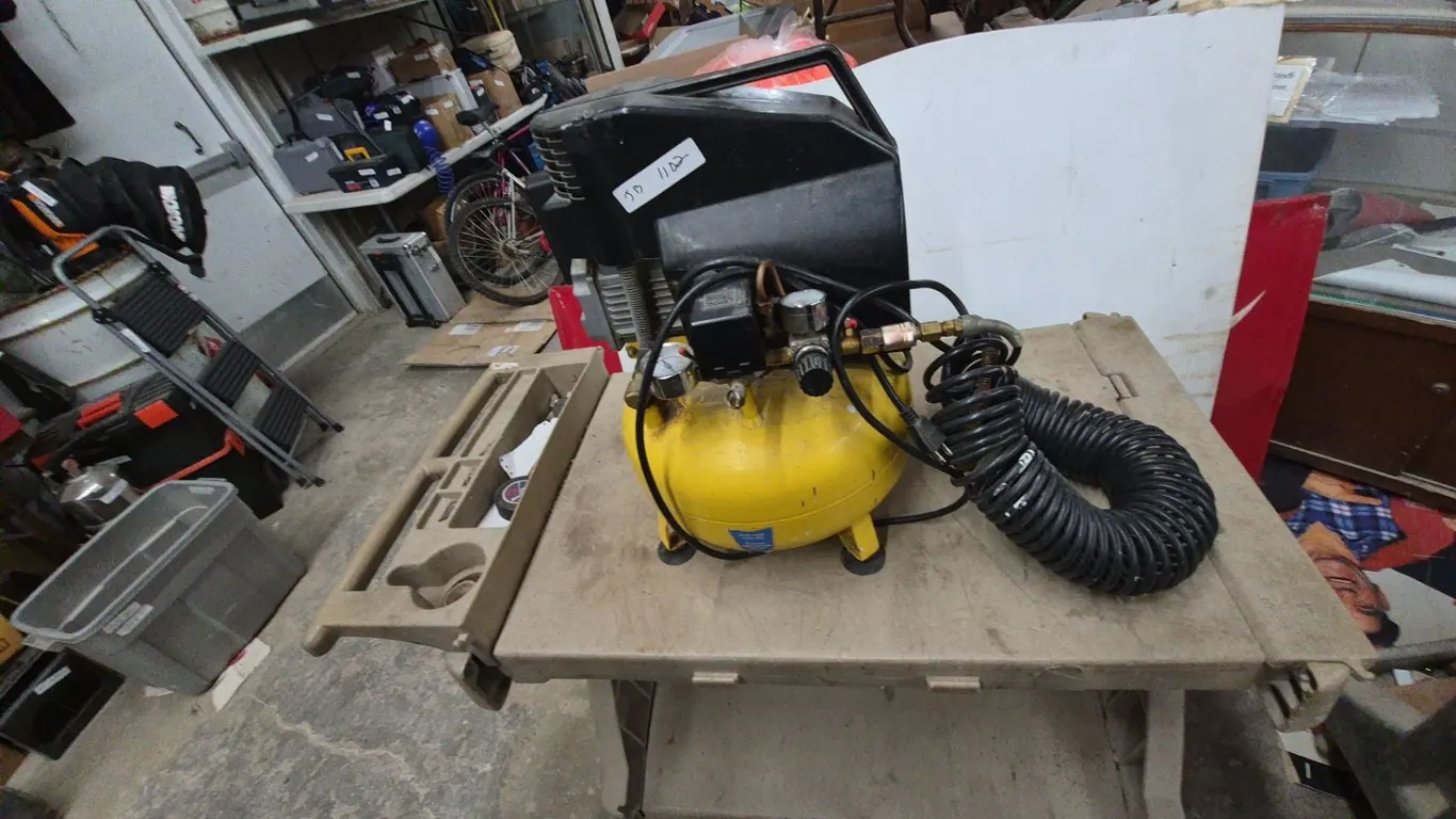 Pancake Air Compressor with Hose and Regulator