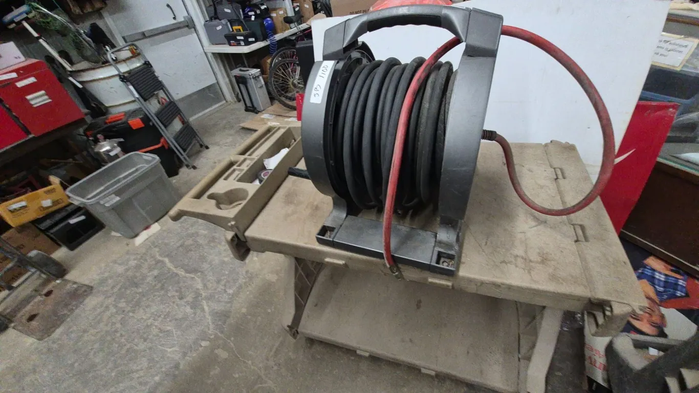 Suncast Hose Reel with a Good Length of Air Hose