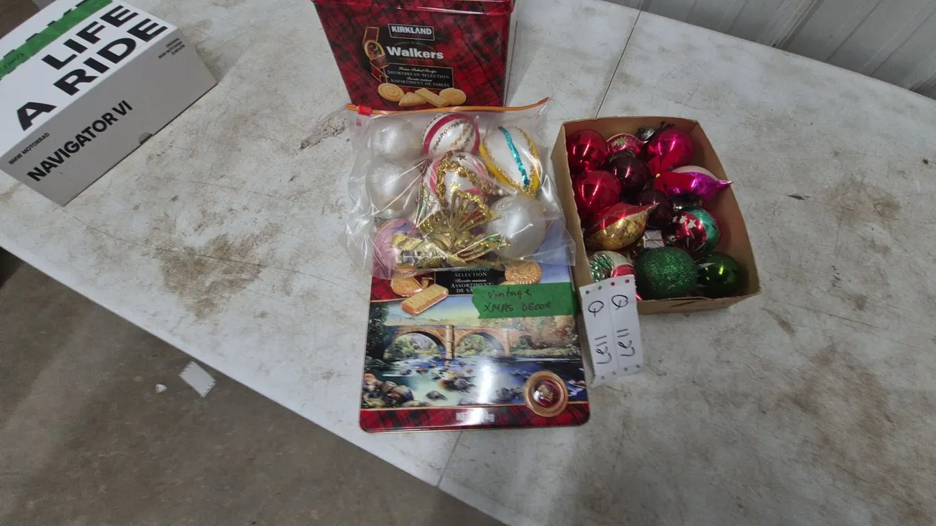 Vintage and Modern Christmas Decor: Red, Green, White, and Gold Ornaments