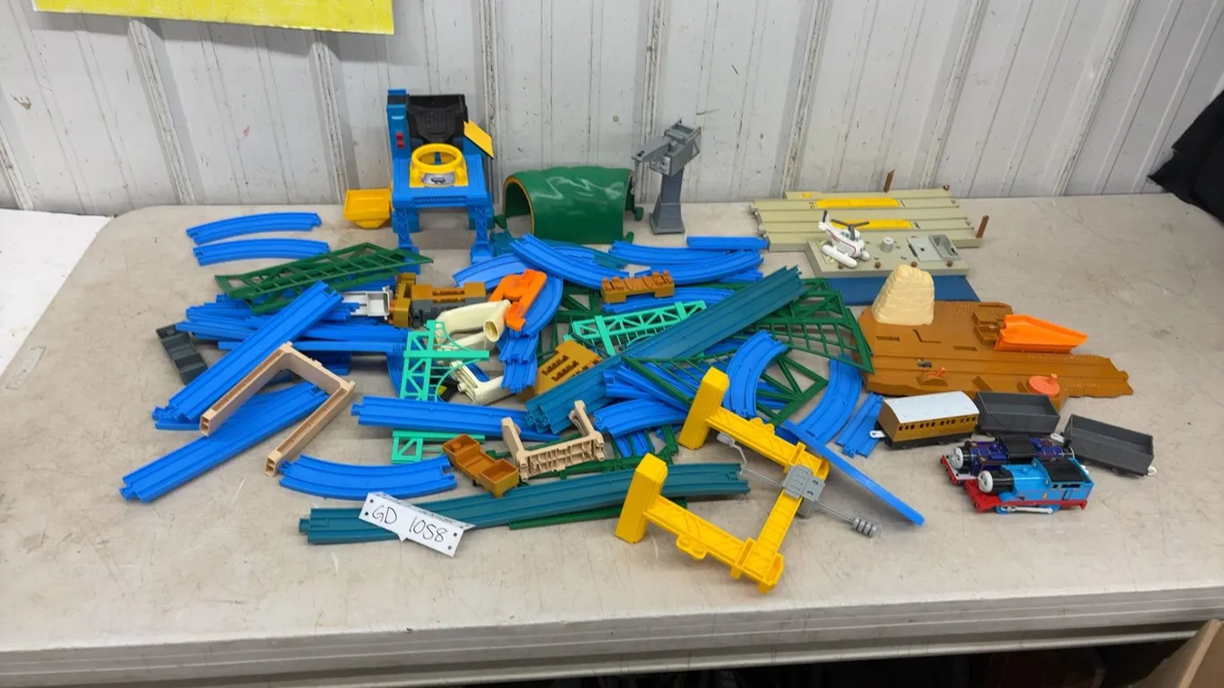 Thomas the train toy set