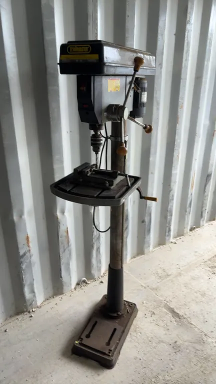 TradeMaster 17” Floor Drill Press, Model TM12117, 3/4 HP, 110 Volts, 16 Speeds, and Vise
