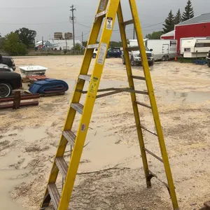 7-1/2ft Maximum Fiberglass A-Frame Ladder