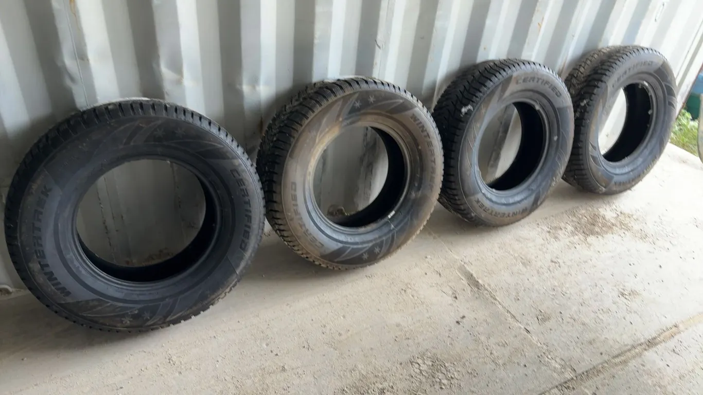 4 Certified Wintertrek 265/70R17 115T Studdable Tires (New/Never Used)