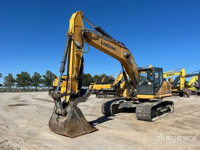 2020 LiuGong CLG922E Tracked Excavator