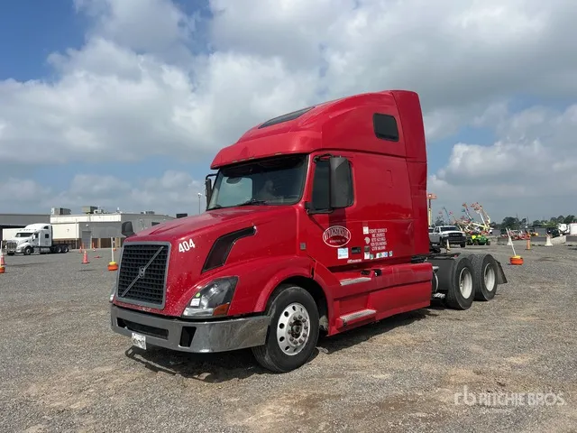 2014 Volvo VNL 6x4 T/A Sleeper Truck Tractor