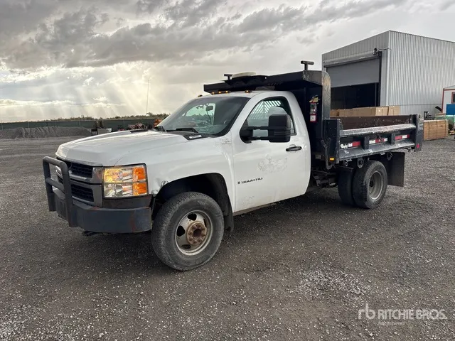 2008 Chevrolet Silverado 3500HD 4x2 Dump Truck