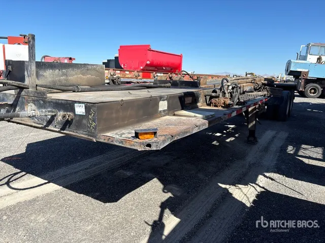 1986 Galbreath T/A Roll-Off Trailer