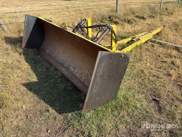 Degelman 8STD 8 ft Snow Pusher