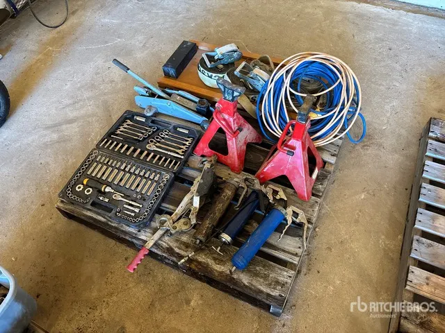 Quantity of Assorted Shop Tools