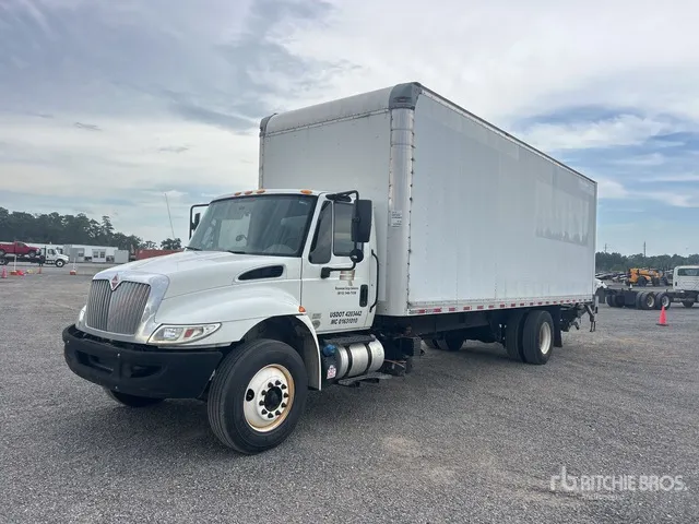 2018 International 4300 4x2 Van Truck