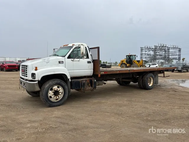 2000 GMC C7500 4x2 Flatbed Truck