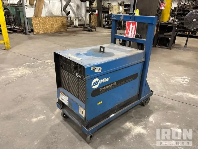 Miller Deltaweld 451 Mobile Multi-Process Electric Welder