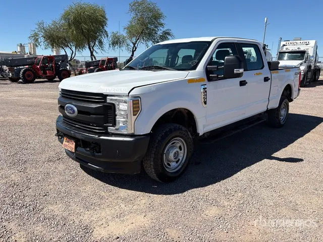 2018 Ford F-250 XL 4x4 Crew Cab Pickup