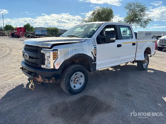 2018 Ford F-250 XL 4x4 Crew Cab Pickup