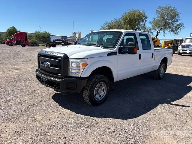 2013 Ford F-250 XL 4x4 Crew Cab Pickup